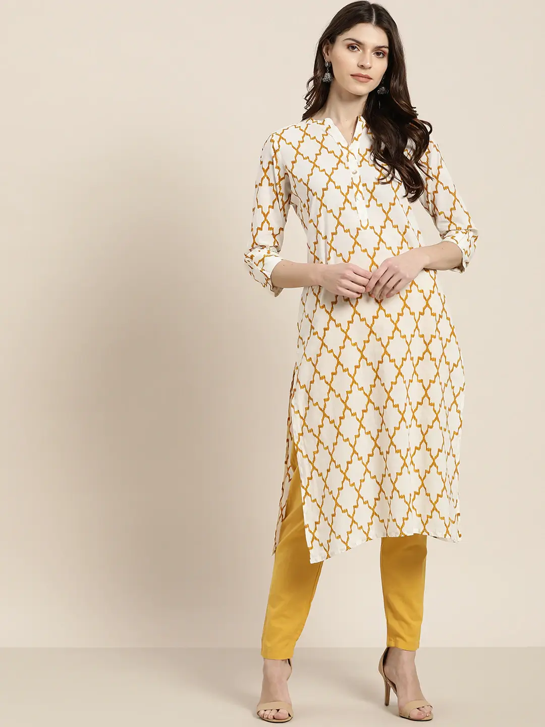 Women Off-White & Mustard Yellow Printed Straight Kurta